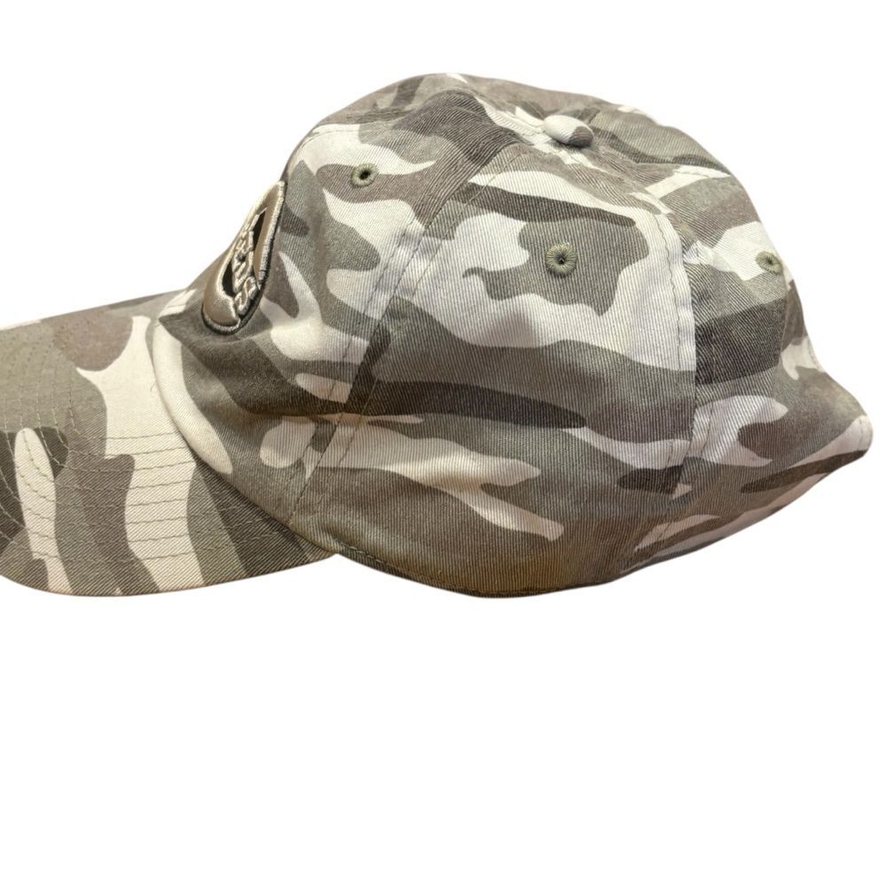 NBA Reds Camouflage Baseball Hat - Picture 4 of 7